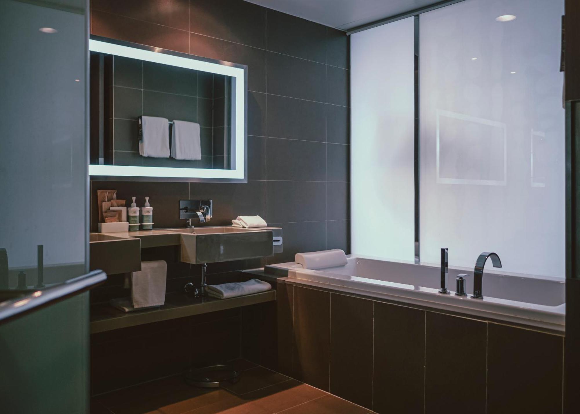 Khách sạn Four Points By Sheraton Ploenchit Sukhumvit