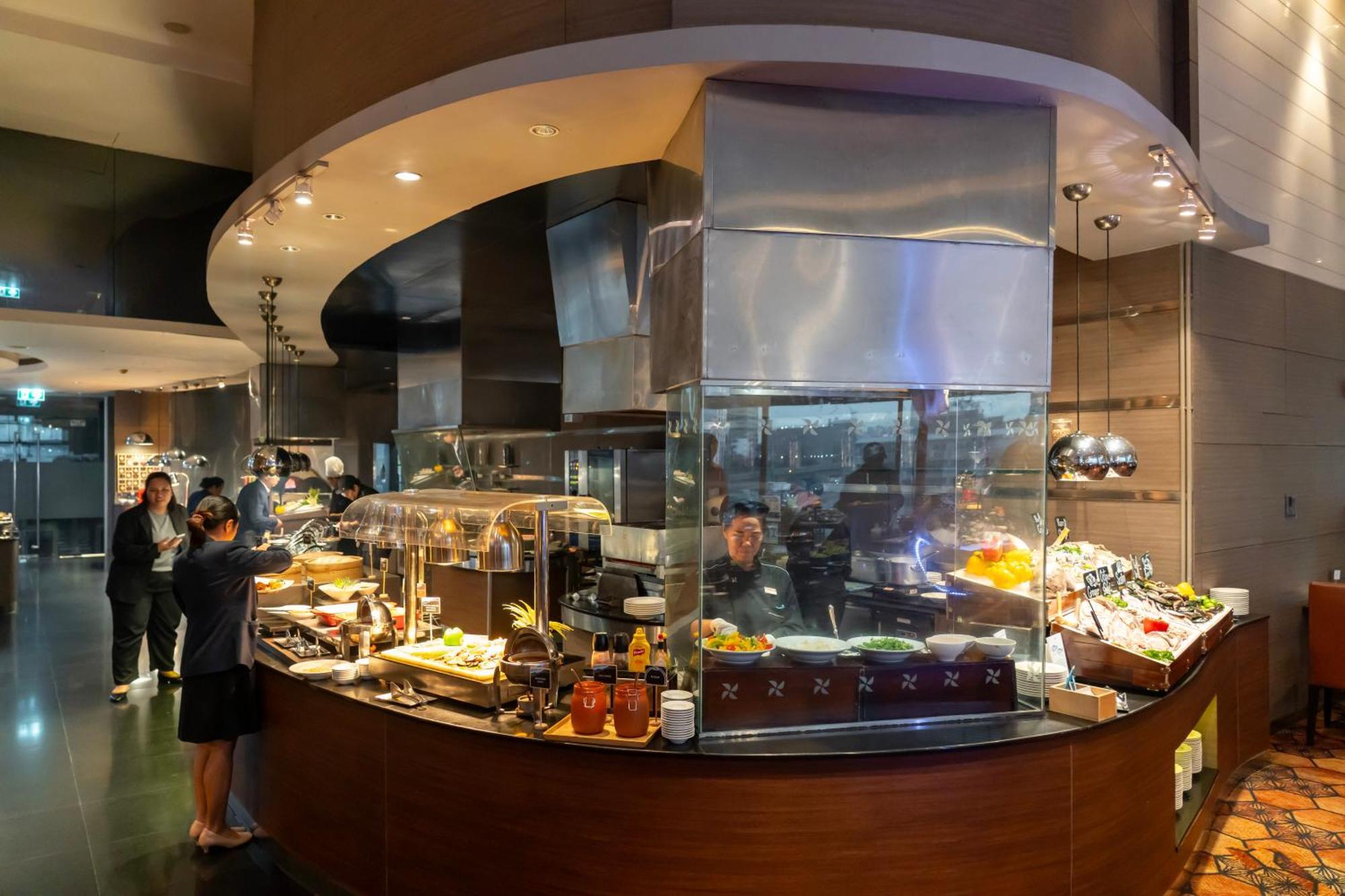 Hotel Four Points By Sheraton Ploenchit Sukhumvit , Phloen Chit Station