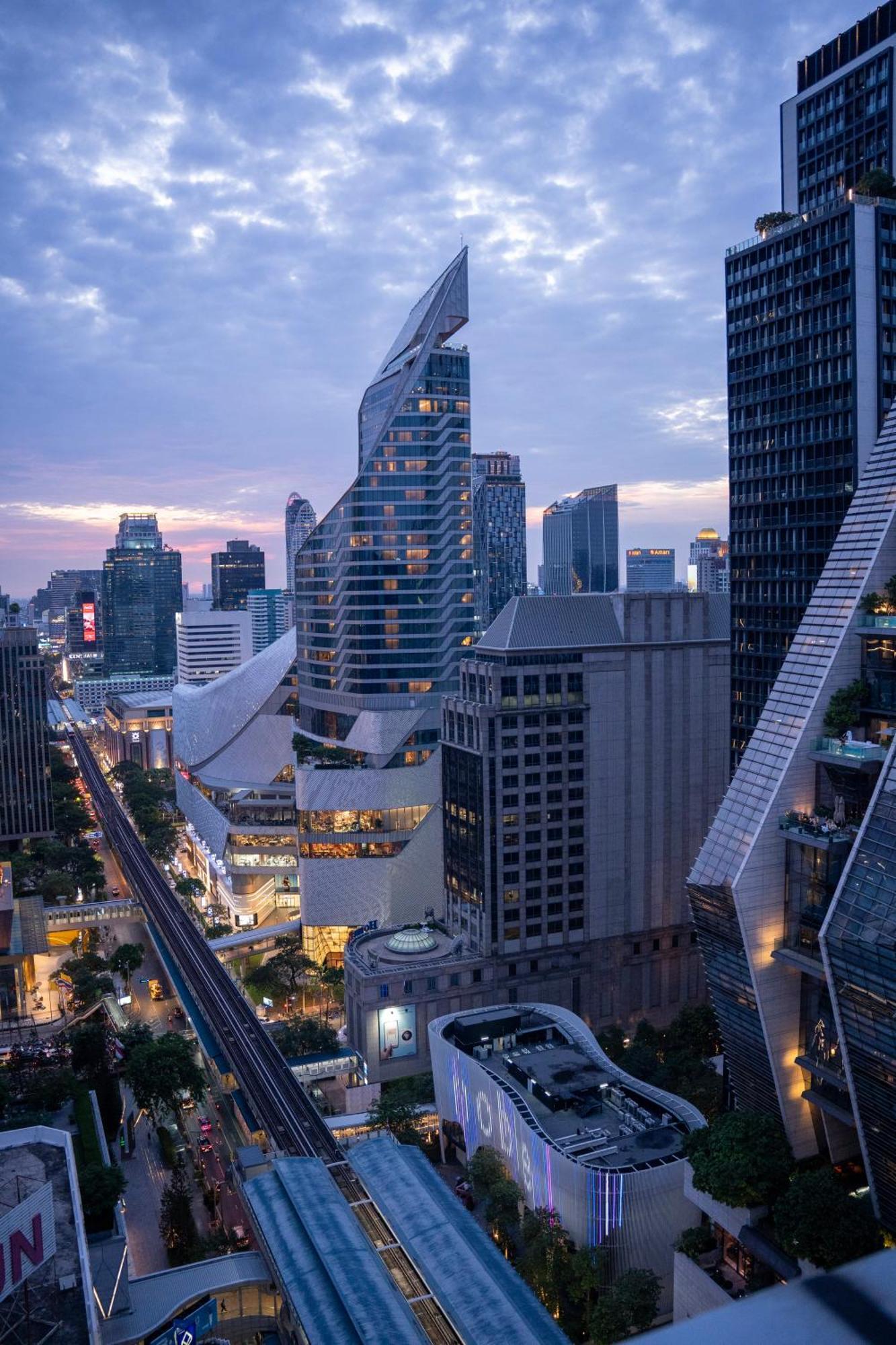 Hotel Four Points By Sheraton Ploenchit Sukhumvit , Phloen Chit Station